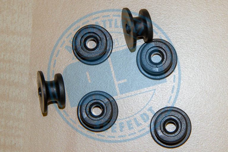 Rundknopf zur befestigung der seitenteile unten