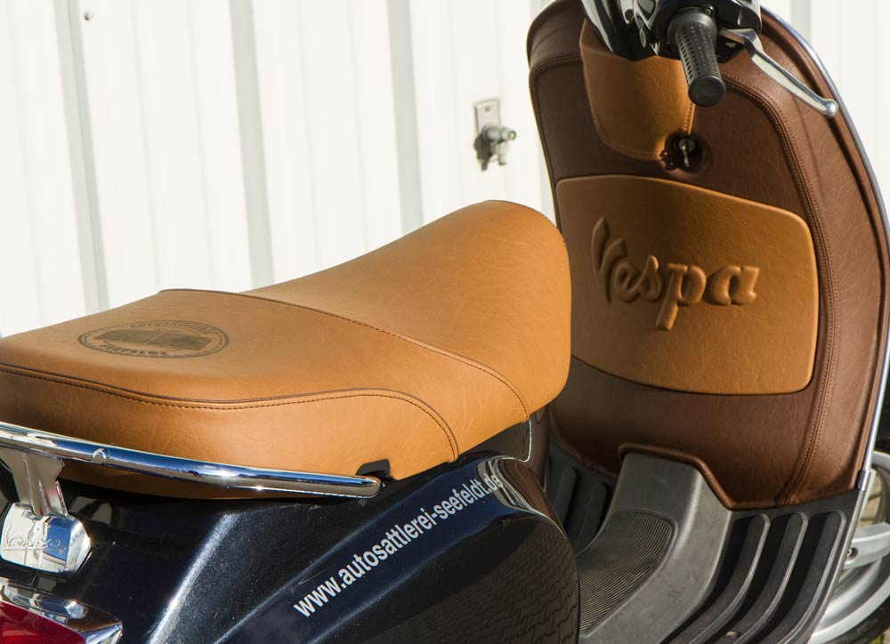 Ledersitz und Prägung Vespa